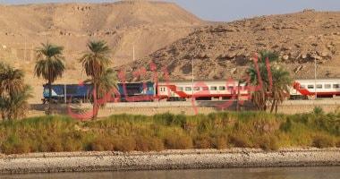 مصرع طالب عقب اصطدامه بقطار بسوهاج