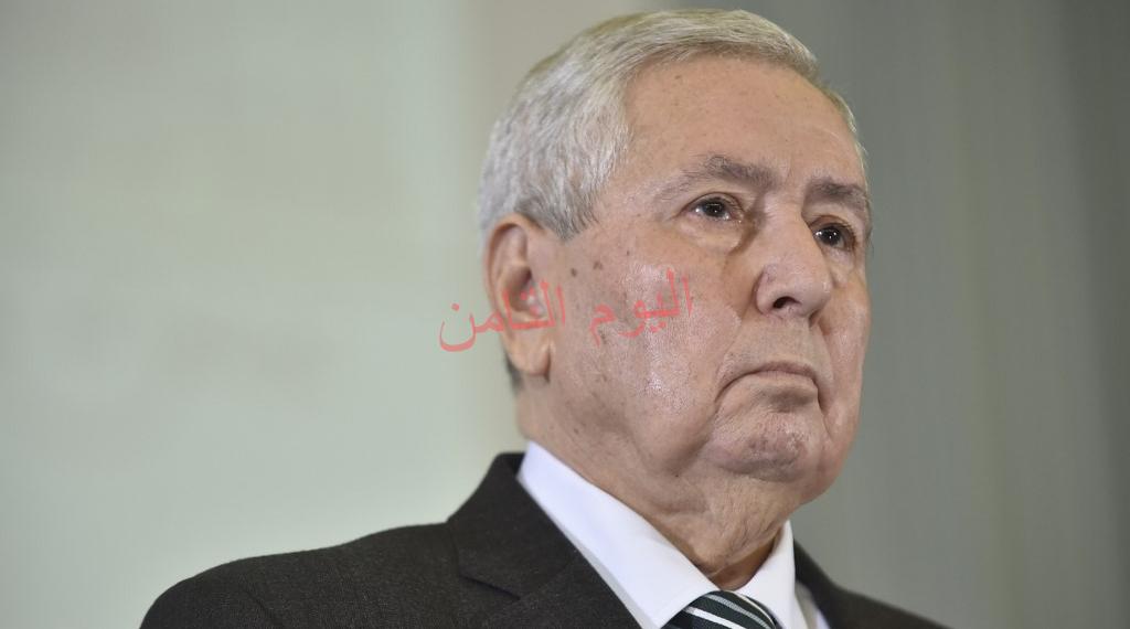 الرئيس الجزائري المؤقت يتعهد بتسليم السلطة لرئيس منتخب خلال 3 أشهر