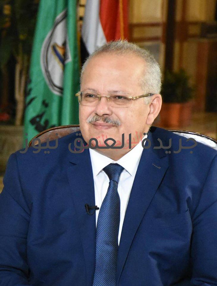 فريق جامعة القاهرة البحثي يقر مبدئيا بروتوكولا علاجيا لأحد كبار باحثينا لاستخدامه مع المصابين بفيروس كورونا