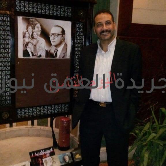 تألق مصطفى مغربى بالغناء