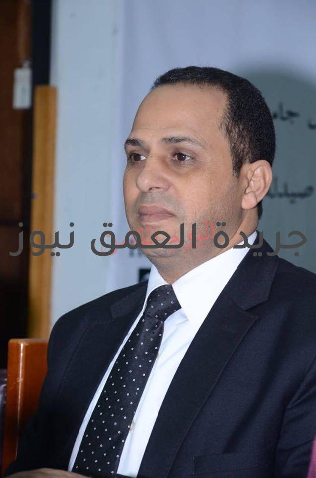 *إستمرار جامعة دمنهور فى تعقيم شوارع وميادين مدينة دمنهور..