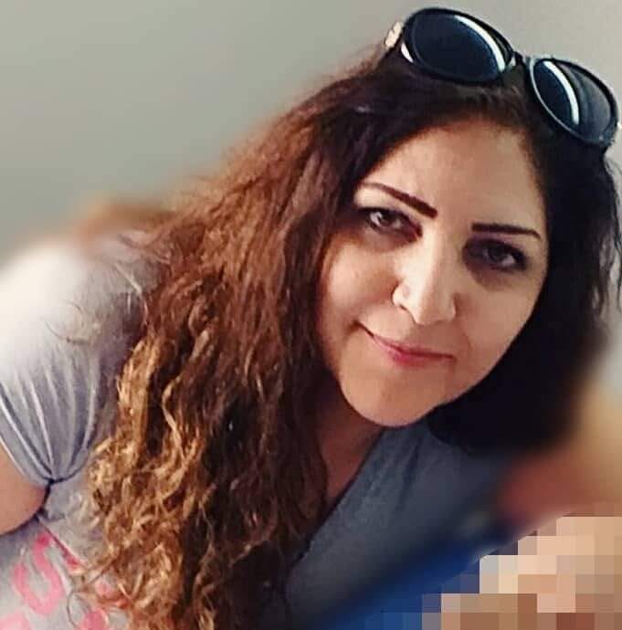 من حزن إلى حزنْ تأخذني يد الزمان إلى مكان، بلا عنوان
