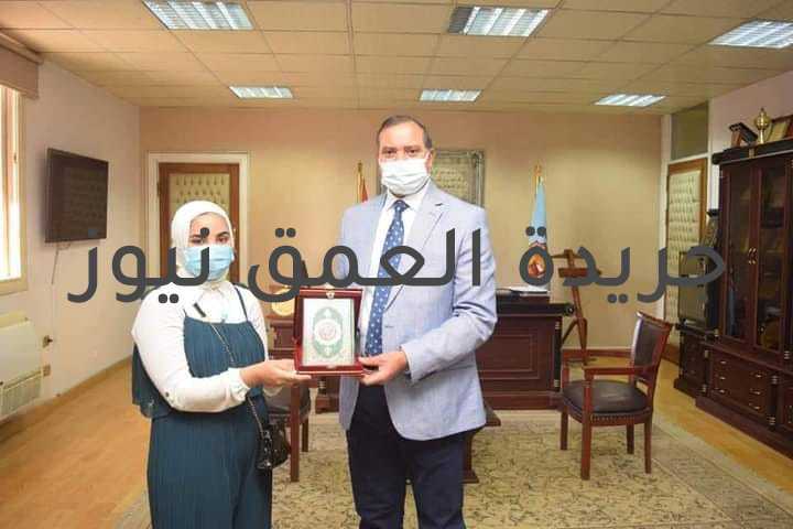 الطالبة " هاجر " إبنة محافظة سوهاج موذجا للأمانة والأخلاق