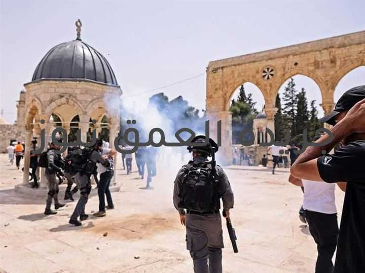 عشرات المستوطنين يقتحمون المسجد الأقصى بحراسة إسرائيلية