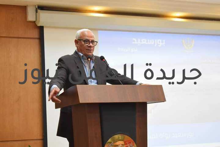 بمناسبة عيد الأضحى، أسواق بورسعيد تشهد وفرة في السلع الأساسية والتموينية كتب/ عبده خليل أعلن اللواء عادل الغضبان، محافظ بورسعيد، اليوم الأحد، أن أسواق المحافظة تشهد وفرة في كافة السلع الأساسية والغذائية قبل بدء عيد الأضحى المبارك، و أضاف أن كافة المخابز ومحطات الوقود ستعمل بكامل طاقتها طوال أيام عيد الأضحى، مؤكدا علي تواجد رقابة تموينية طوال تلك الفترة للتأكد من مستوي الخدمات المقدمة للمواطنين. وأكد المحافظ بأن غرفة عمليات المحافظة تعمل على مدار ٢٤ ساعة للتعامل مع أي بلاغات طارئة، بالإضافة إلي تواجد أطقم الأطباء والتمريض بالمستشفيات على مدار ٢٤ ساعة، وكذلك مرفق الإسعاف. و وجه المحافظ رؤساء الأحياء، والأجهزة المعنية، خلال الاجتماع الذي عقده بقاعة السفيرة فايزة أبو النجا بديوان عام المحافظة؛ لمناقشة الاستعدادات لعيد الأضحى المبارك، بالعمل على الحد من تواجد الدراجات البخارية والأحصنة، خاصة في المتنزهات وعلى الشاطئ وأماكن تجمع المواطنين، حرصًا على أمن وسلامة المواطنين خاصة الأطفال. و أكد على تكثيف أعمال النظافة، كما شدد محافظ بورسعيد على تطبيق الإجراءات الاحترازية بالمساجد الكبرى التي ستشهد صلاة عيد الأضحى، ووجه محافظ بورسعيد الشكر للأجهزة التنفيذية على جهودها خلال الفترة المقبلة، مشددًا على ضرورة تكثيف ومواصلة الجهود خلال عيد الأضحى المبارك.