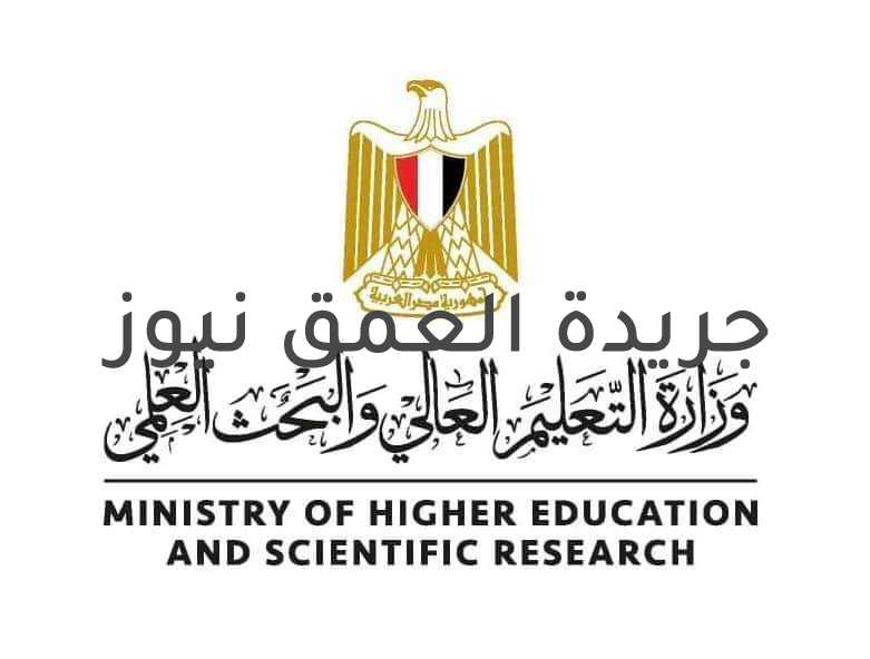 وزير التعليم العالي يستعرض تقريرًا حول أنشطة الهيئة القومية للاستشعار من البعد وعلوم الفضاء كتب محمد صوابى استعرض د. خالد عبدالغفار وزير التعليم العالي والبحث العلمي تقريرًا مقدمًا من د. محمد بيومي زهران رئيس الهيئة القومية للاستشعار من البعد وعلوم الفضاء حول أنشطة الهيئة البحثية والعلمية خلال الفترة الحالية. وأشار التقرير إلى إنشاء الهيئة 11 معملًا مركزيًّا تخدم مجالات العمل بالهيئة وكذا المتخصصين بالمراكز البحثية والجامعات المصرية، وهي: معمل النمذجة العددية والمحاكاة، الحاضنة التكنولوجية للاستشعار من البعد، محطة استقبال وتحليل البيانات البيئية والمناخية، معمل تحليل البيانات الكبيرة، معمل البنية المعلوماتية المكانية الرقمية ودعم اتخاذ القرار، معمل أنظمة الزراعة الذكية المعتمدة على إنترنت الأشياء، معمل البصمة الطيفية للصخور والمعادن، معمل تصنيع نماذج أولية، معمل الليدار، أكاديمية الواقع الافتراضي للهيئة القومية للاستشعار من البعد وعلوم الفضاء، معمل البلازما. وأضاف التقرير أن الهيئة ناقشت خلال اجتماعها الأخير عددًا من الموضوعات المتعلقة بالترقيات وتعيينات السادة أعضاء الهيئة البحثية ومعاونيهم بالهيئة، واستعراض الموازنة المالية للهيئة للعام المالي 2021 و 2022 المعتمدة، وآليات التعاون مع الجهات الأخرى، كتوقيع بروتوكول تعاون مع الجامعة المصرية اليابانية للعلوم والتكنولوجيا .