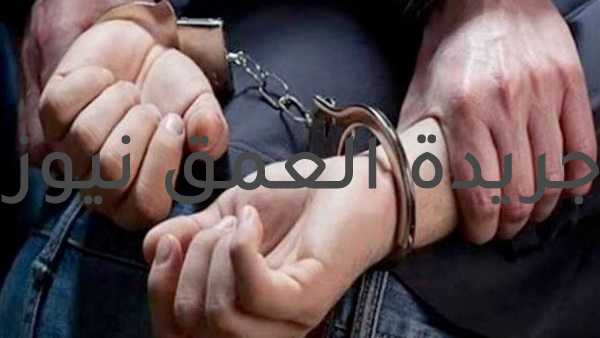 القبض على متهم بالاتجار في الأسلحة البيضاء على فيس بوك بالإسكندرية