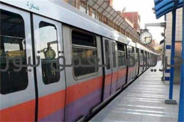 «مسك الباب لركوب فتاة».. طفل يتسبب في تعطيل مترو الأنفاق بالخط الثاني