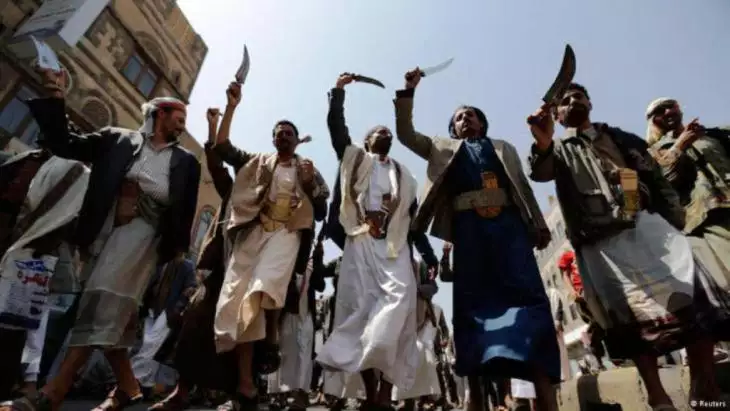 أول رد عسكري للتحالف في محيط صنعاء.. مصرع كافة قيادات الجماعة داخل الاجتماع