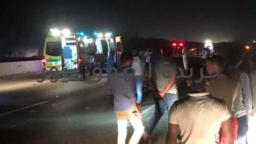 مصرع وإصابة 6 أشخاص في تصادم 4 سيارات على طريق الإسكندرية الصحراوي