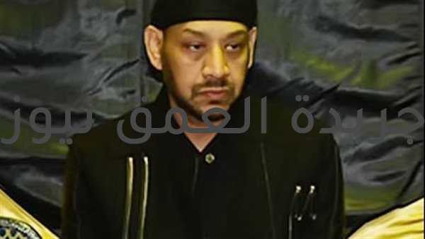 شاهد.. وصول عصام كاريكا لتقديم واجب العزاء في حماة محمد رمضان