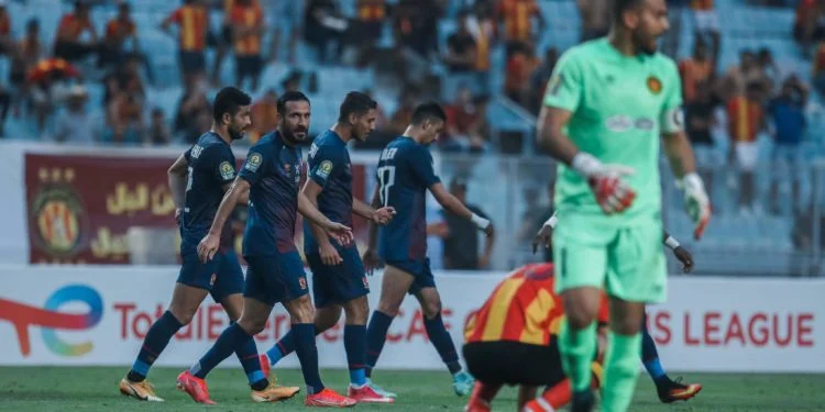 الطريق أصبح ممهد لسيطرة الأهلي الأفريقية.. الفيفا يصدم عملاقي تونس قبل انطلاق دوري الأبطال