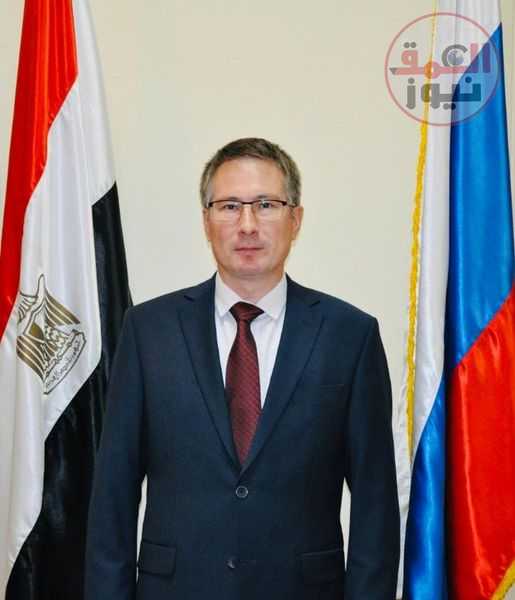 الخريجين تهنئ مدير البيت الروسى الجديد