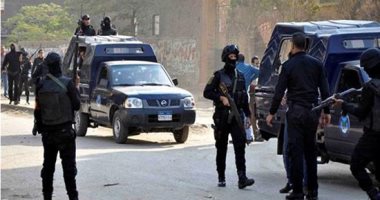 عقب تقنين الإجراءات أمكن تحديد وضبط القائمين على نشر المنشور (شخصين ، مقيمان بدائرة القسم )، وبسؤالهما أيدا ما جاء بالمنشور، مشتركين فى ذلك مع المُبلغان، وتم اتخاذ الإجراءات القانونية، وتولت النيابة العامة التحقيق .