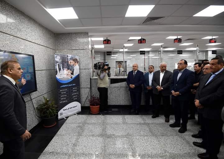 في إطار زيارته اليوم إلى محافظة السويس مدبولي يشهد افتتاح المبنى الجديد لديوان عام المحافظة والمركز التكنولوجي (العمق نيوز)