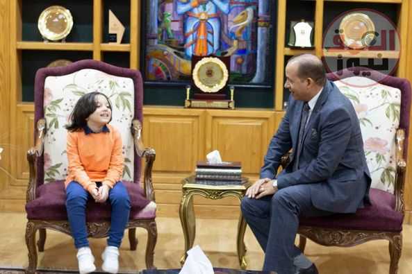 رئيس جامعة المنصورة يكرم الطفل المعجزةالأول علي مستوي العالم
