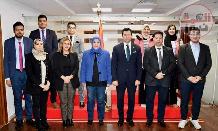 وزير الشباب والرياضة يلتقى ممثلى أكاديمية شباب المتوسط