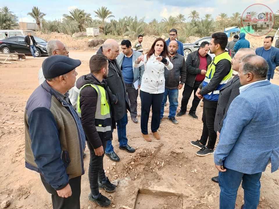 بتكلفة 15 مليون نائب محافظ البحيرة تتفقد أعمال تطوير طريق الملح بمدينة إدكو