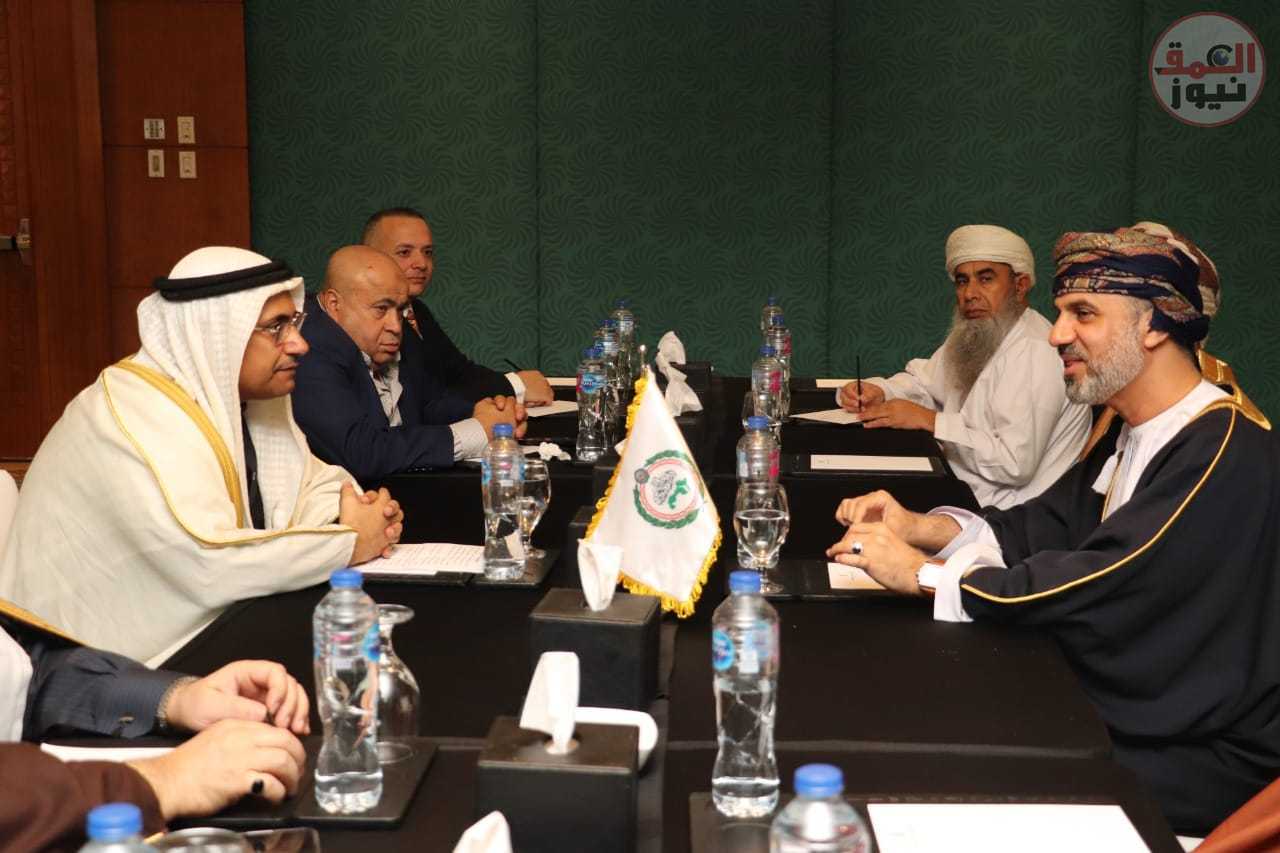" البرلمان العربي" يقيم جلسة مباحثات مع رئيس مجلس الشورى بسلطنة عمان