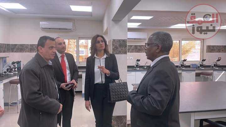 كلية الطب بجامعة الوادي الجديد تستقبل رغدة نجاتي عضو مجلس النواب