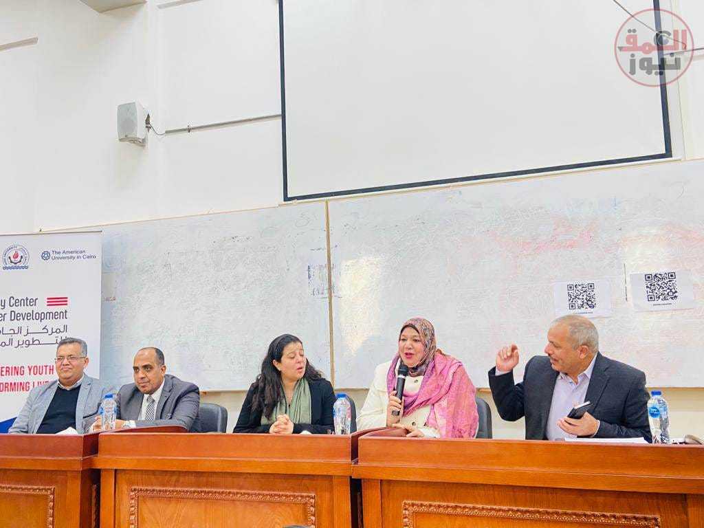 المركز الجامعى للتطوير المهنى لجامعة السويس يبحث دور الإذاعة فى العصر الرقمى