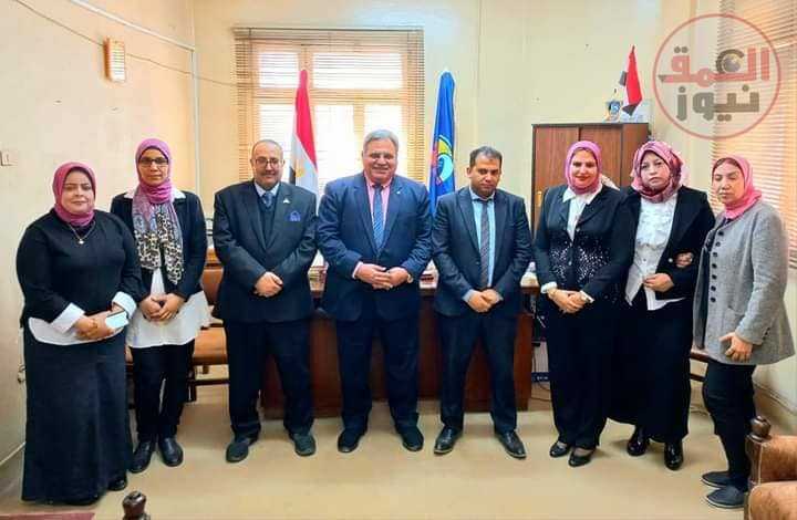 نائب محافظ البحيرة تستقبل وفد مركز المعلومات ودعم إتخاذ القرار برئاسة مجلس الوزراء كتب : حسام النوام في إطار التعاون المثمر والبناء بين محافظة البحيرة ومركز المعلومات ودعم إتخاذ القرار بمجلس الوزراء.