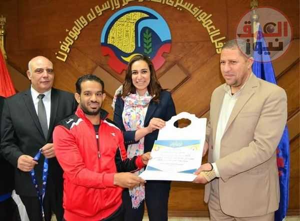 بالصور ... نائب محافظ البحيرة تكرم الفائزين بمراكز أولى عالمياً وأفريقياً من ذوي القدرات والهمم
