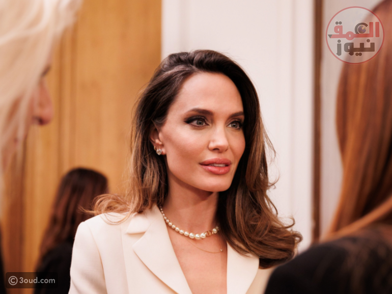 دار Guerlain تستقبل النجمة Angelina Jolie في باريس