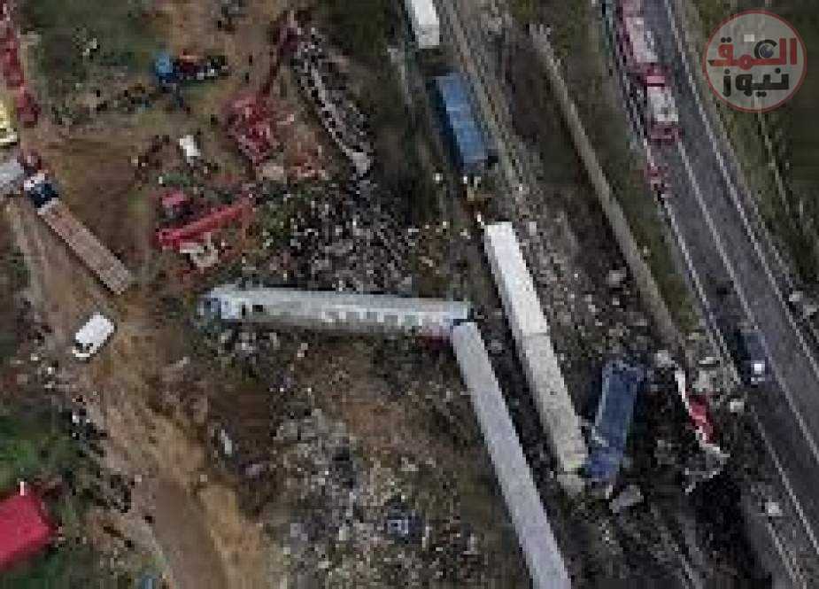 عشرات القتلى والجرحى في حادث تصادم قطارين وسط اليونان
