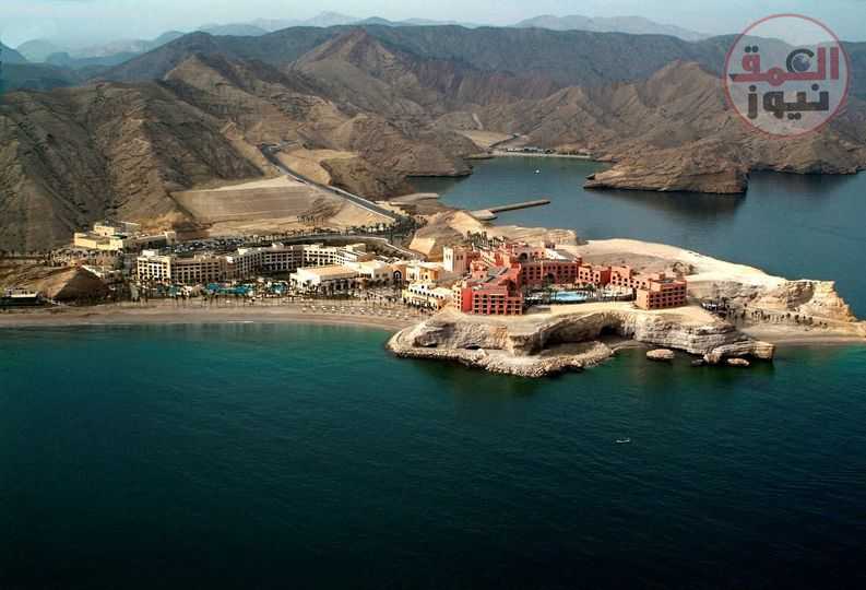 الشواطئ العُمانية مزيج الطبيعة والمغامرة والاسترخاء