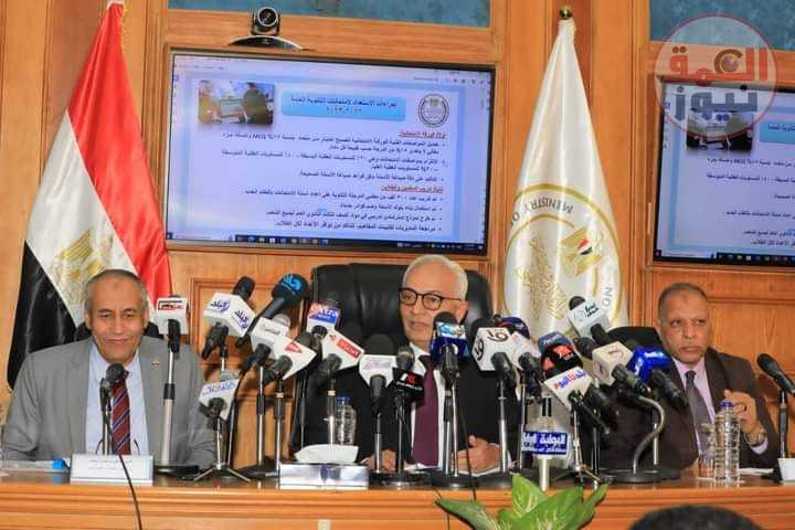 حجازي يستعرض آليات وإجراءات الوزارة استعدادًا لامتحانات الثانوية العامة 2022 – 2023