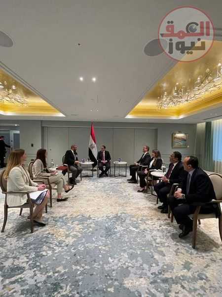 رئيس الوزراء يلتقي وزير الخارجية البريطاني