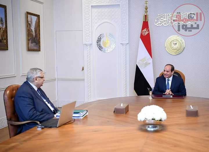 السيد الرئيس يجتمع مع مستشار رئاسة الجمهورية لشؤون الصحة والوقاية
