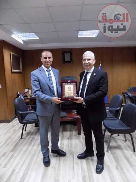 وكيل وزارة صحة البحيرة يستقبل نائب رئيس جامعه طنطا للدراسات العليا والبحوث