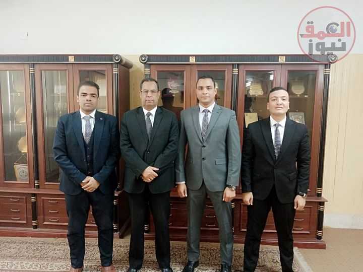 عميد حقوق جنوب الوادى يلتقى المعيدين الجدد ويحثهم على التواصل مع الطلاب