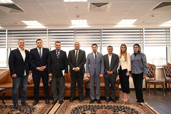 وزير الشباب والرياضة يبحث سبل التعاون مع شركة "ويل سبرنج" لتطوير وإدارة المعسكرات .