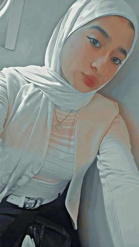 البلايزر الأبيض قطعة ضرورية