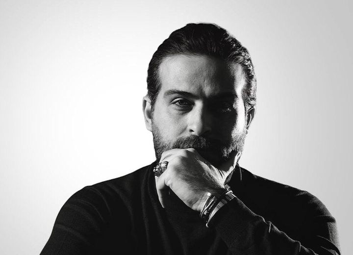 النجم "محمود نصر" يبدأ مشروعه الخيري ووشم الريح الاول في المغرب