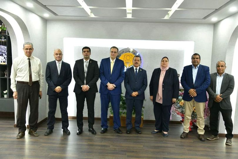 جامعةالوادى الجديد تستقبل وفد من الجهاز المركزي للتنظيم والإدارة