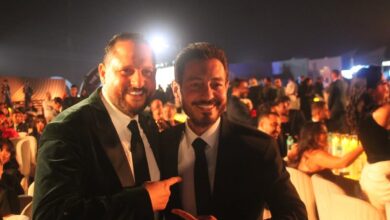 تكريم الفنان عماد زيادة بجائزة "الأفضل" في حفل مهيب أقيم عند سفح الأهرامات